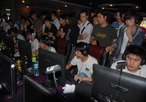 外媒盘点休赛期五大签约：BLG.Uzi排名第一