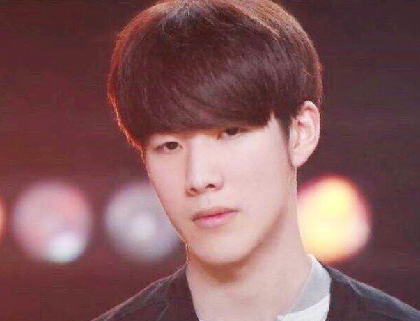 英雄联盟俱乐部OMG更换LOGO，光明势力崛起？