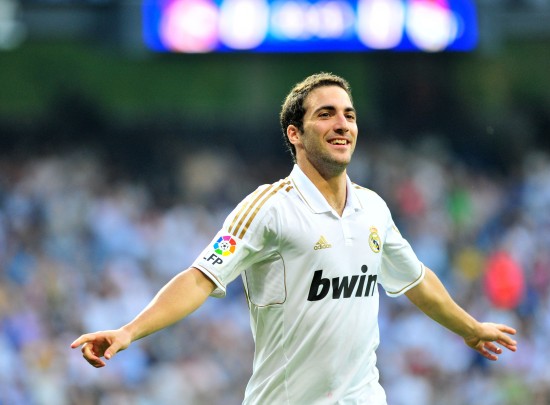 姿态飞机偷家制胜 死亡宣告烬精准架狙 姿态队1-0Uzi队